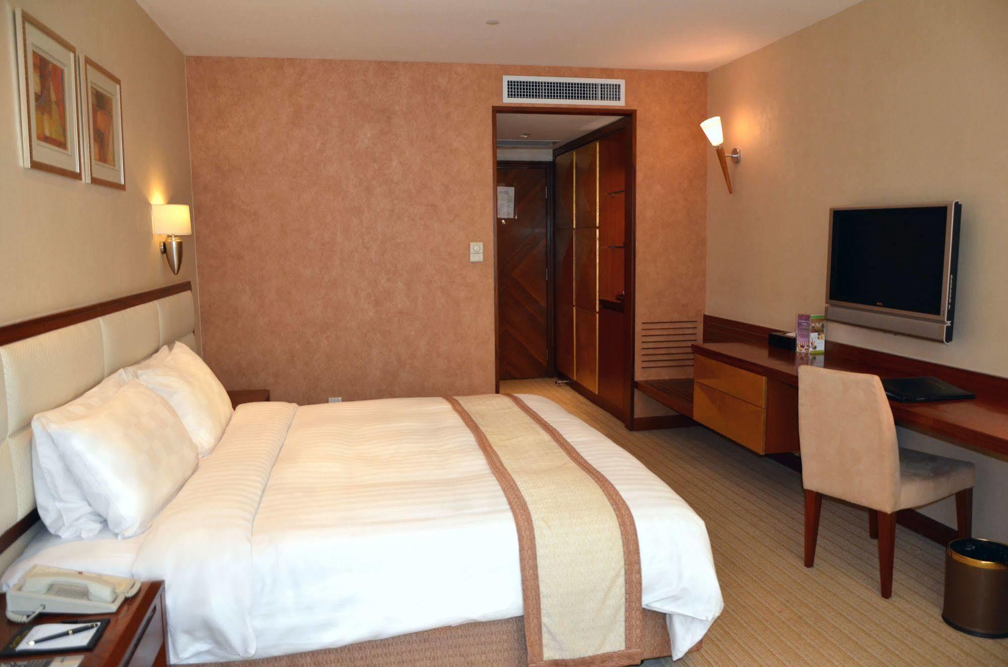 Grandview Hotel 4*